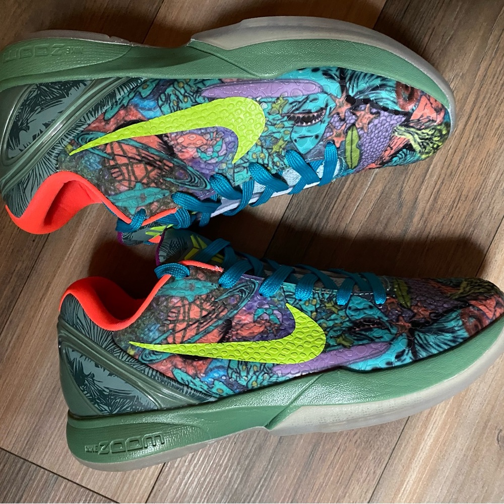 Nike shoes - Picture 2 of 11